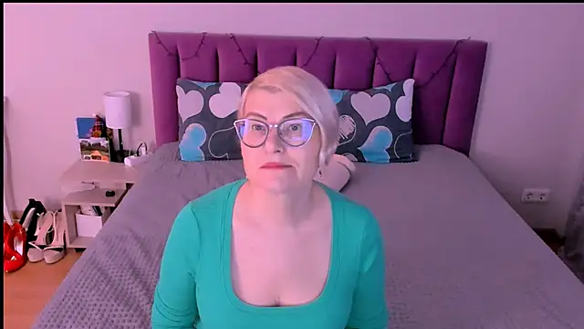 sabrinamacmarren online show from 18, 1, 2026