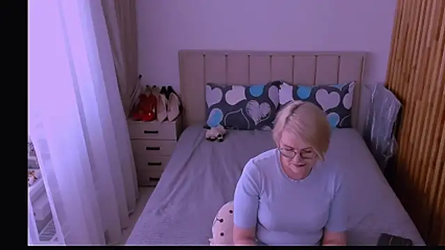 Snapshot of sabrinamacmarren chatting on 13, 5, 2026 sabrinamacmarren online show from 13, 5, 2026