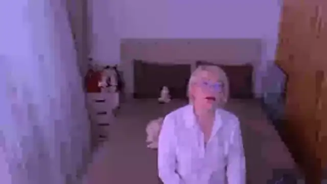 Snapshot of sabrinamacmarren chatting on 9, 6, 2026 sabrinamacmarren online show from 9, 6, 2026
