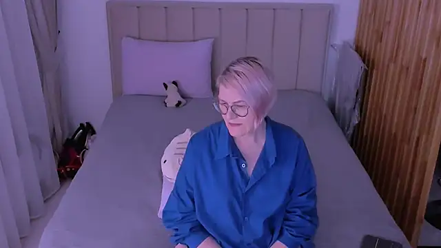 sabrinamacmarren online show from 21, 3, 2026