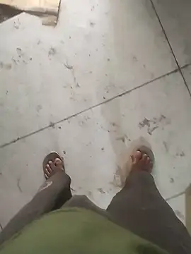 Snapshot of bigh96dik chatting on 12, 9, 2025 bigh96dik online show from 12, 9, 2025