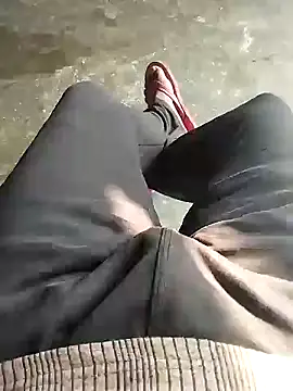 Snapshot of bigh96dik chatting on 2, 12, 2024 bigh96dik online show from 2, 12, 2024