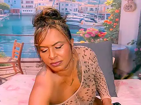 Snapshot of indiansparkle chatting on 18, 12, 2025 indiansparkle online show from 18, 12, 2025