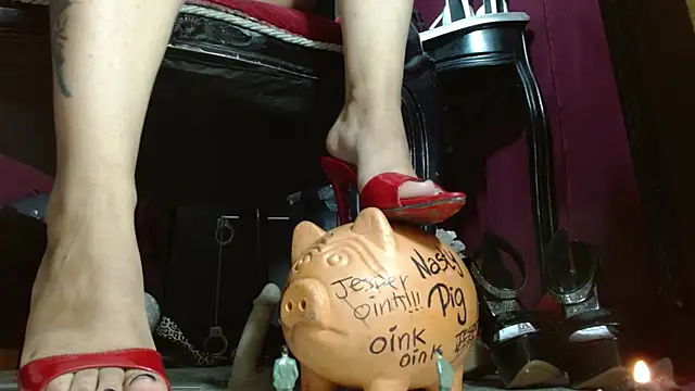 Snapshot of MeGoddesSara chatting on 7, 5, 2026 MeGoddesSara online show from 7, 5, 2026