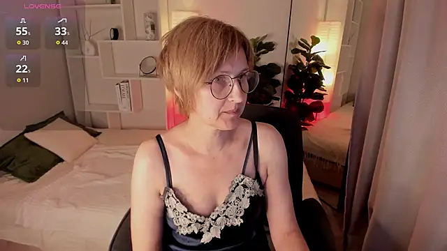 Paris Cherry online show from 28, 5, 2026