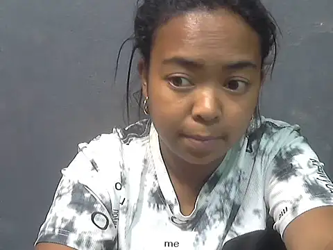 Snapshot of milkboobsgirl chatting on 27, 10, 2025 milkboobsgirl online show from 27, 10, 2025