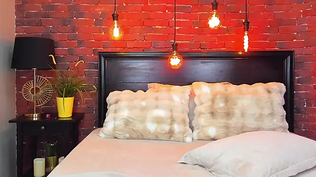 ChristynaRoss online show from 18, 12, 2025