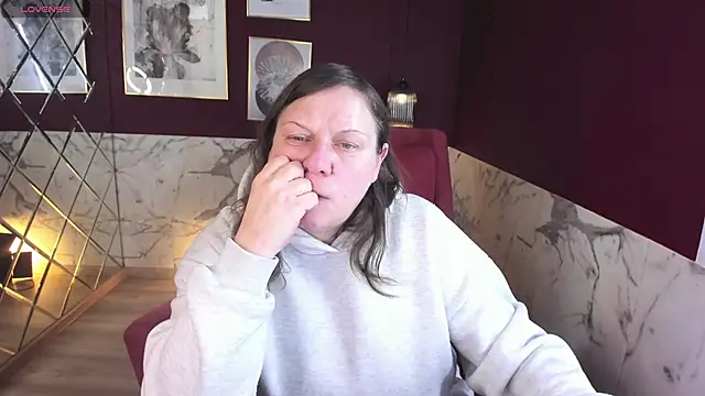 KellyPerfection online show from 3, 4, 2026