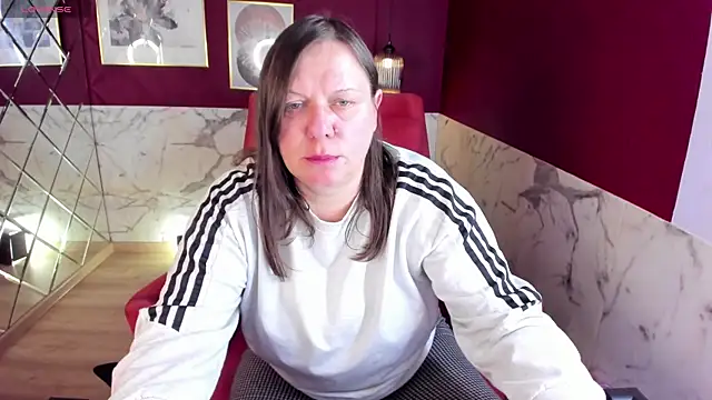 KellyPerfection online show from 3, 5, 2026