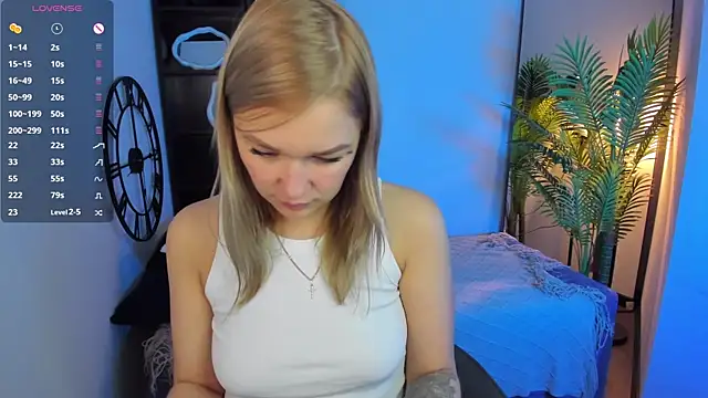 Snapshot of BellaDreamy chatting on 14, 11, 2025 BellaDreamy online show from 14, 11, 2025