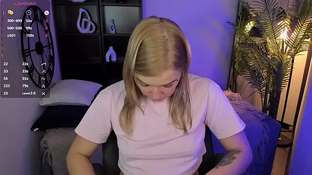 BellaDreamy online show from 3, 12, 2025