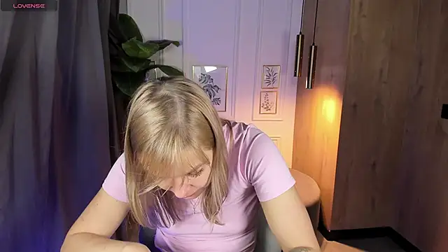 BellaDreamy online show from 11, 2, 2026