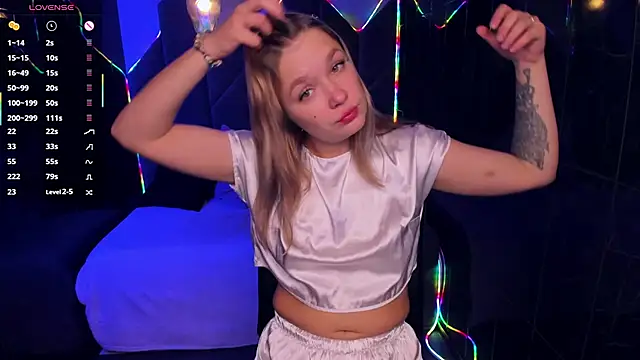 Snapshot of BellaDreamy chatting on 19, 10, 2025 BellaDreamy online show from 19, 10, 2025