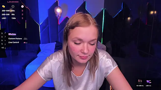 Snapshot of BellaDreamy chatting on 31, 10, 2025 BellaDreamy online show from 31, 10, 2025