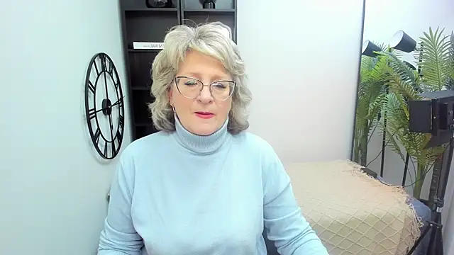 EvelynJoyful online show from 4, 5, 2026