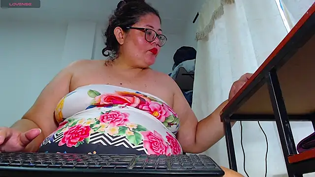 ashelymalefica online show from 22, 6, 2026
