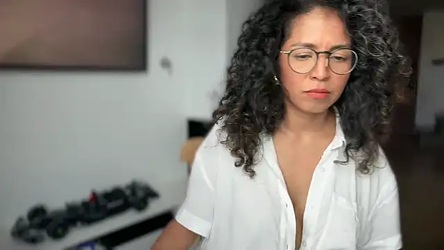 illaroom online show from 30, 10, 2025