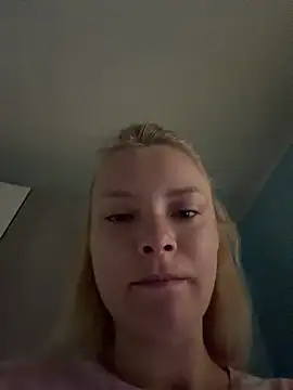 AnastasiaAniess online show from 10, 6, 2026
