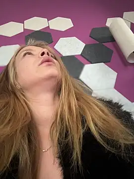 AnastasiaAniess online show from 7, 3, 2026