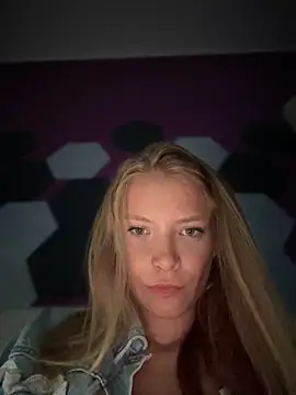 AnastasiaAniess online show from 20, 9, 2025