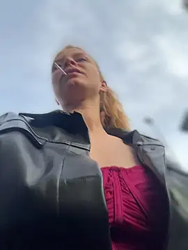 AnastasiaAniess online show from 10, 4, 2026