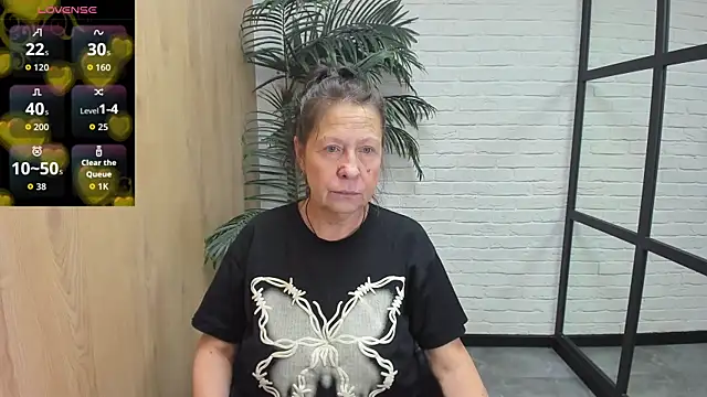 Snapshot of LindaPassionate chatting on 9, 11, 2025 LindaPassionate online show from 9, 11, 2025