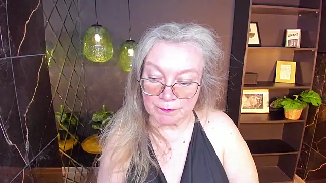 Snapshot of NataliMellow chatting on 18, 5, 2026 NataliMellow online show from 18, 5, 2026