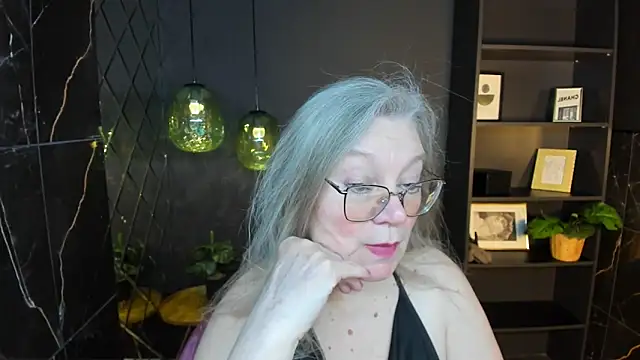 Snapshot of NataliMellow chatting on 28, 4, 2026 NataliMellow online show from 28, 4, 2026