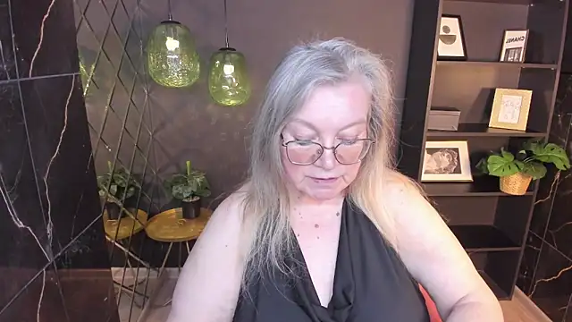 Snapshot of NataliMellow chatting on 11, 5, 2026 NataliMellow online show from 11, 5, 2026