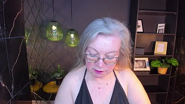 Snapshot of NataliMellow chatting on 10, 5, 2026 NataliMellow online show from 10, 5, 2026