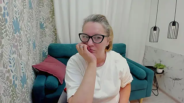 Snapshot of LeaPure chatting on 11, 5, 2026 LeaPure online show from 11, 5, 2026