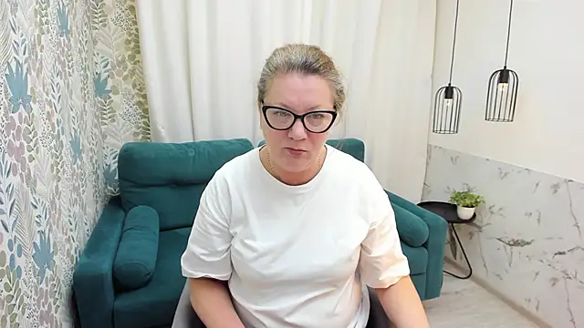 Snapshot of LeaPure chatting on 16, 5, 2026 LeaPure online show from 16, 5, 2026