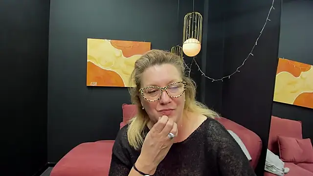 Snapshot of LeaPure chatting on 1, 3, 2025 LeaPure online show from 1, 3, 2025
