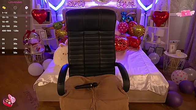 FoxyShy online show from 19, 2, 2025
