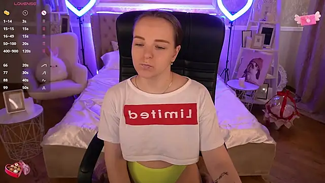 FoxyShy online show from 14, 3, 2025