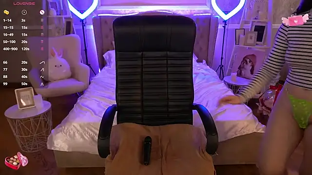 FoxyShy online show from 13, 3, 2025