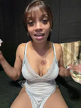 Rakiyahcharms online show from 19, 6, 2026