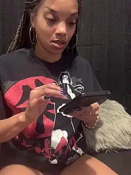 Snapshot of Rakiyahcharms chatting on 15, 12, 2024 Rakiyahcharms online show from 15, 12, 2024