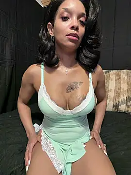 Rakiyahcharms online show from 23, 4, 2026