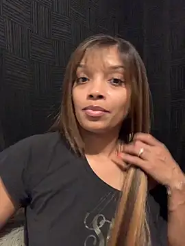 Snapshot of Rakiyahcharms chatting on 19, 9, 2025 Rakiyahcharms online show from 19, 9, 2025
