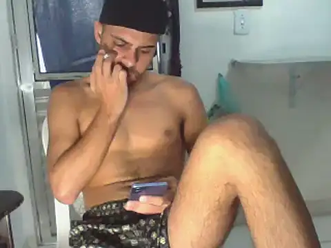 Snapshot of LoudLikeness chatting on 28, 2, 2025 LoudLikeness online show from 28, 2, 2025