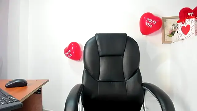 Snapshot of brittaanya chatting on 13, 2, 2025 brittaanya online show from 13, 2, 2025