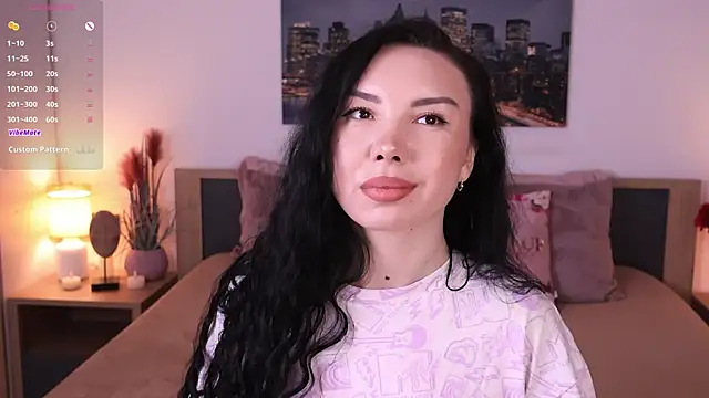 Snapshot of Leila__Sweet chatting on 2, 5, 2026 Leila Sweet online show from 2, 5, 2026