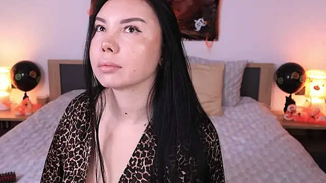 Leila  Sweet online show from 19, 10, 2025