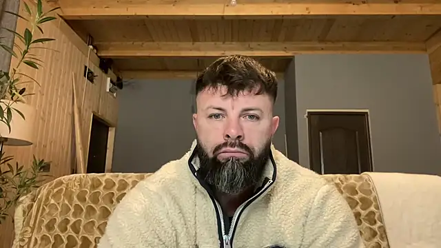 Snapshot of AlphaSparks chatting on 21, 11, 2025 AlphaSparks online show from 21, 11, 2025