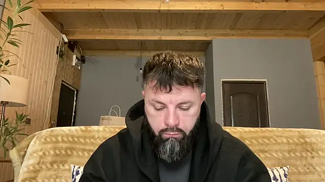 Snapshot of AlphaSparks chatting on 4, 11, 2025 AlphaSparks online show from 4, 11, 2025