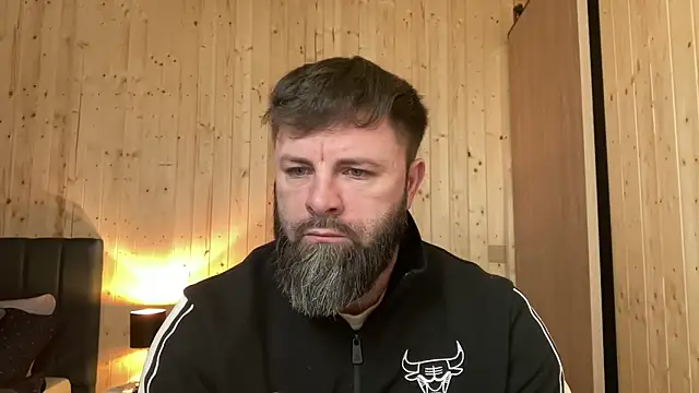 Snapshot of AlphaSparks chatting on 3, 3, 2026 AlphaSparks online show from 3, 3, 2026