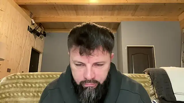 Snapshot of AlphaSparks chatting on 11, 11, 2025 AlphaSparks online show from 11, 11, 2025