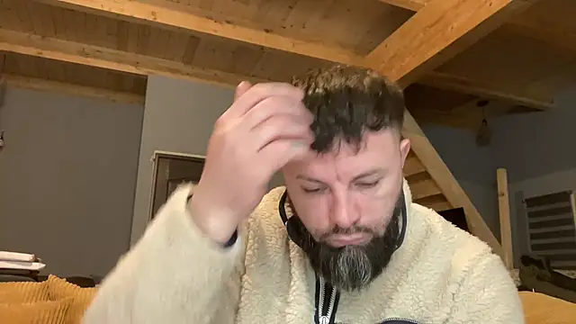 Snapshot of AlphaSparks chatting on 17, 12, 2025 AlphaSparks online show from 17, 12, 2025