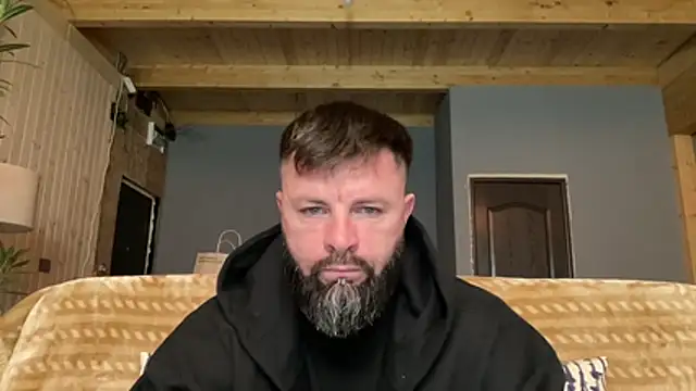 Snapshot of AlphaSparks chatting on 3, 11, 2025 AlphaSparks online show from 3, 11, 2025